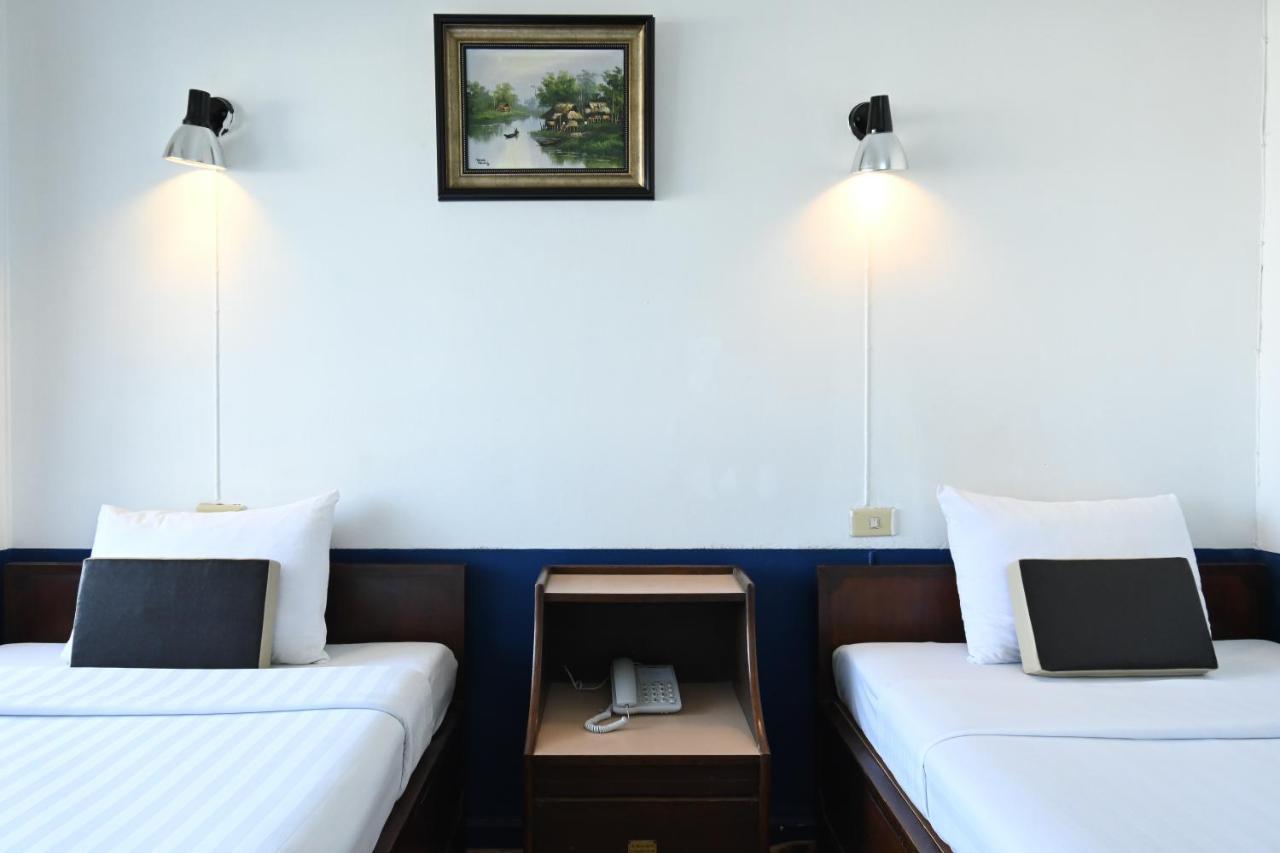 The Krungkasem Srikrung Hotel Bangkok Buitenkant foto